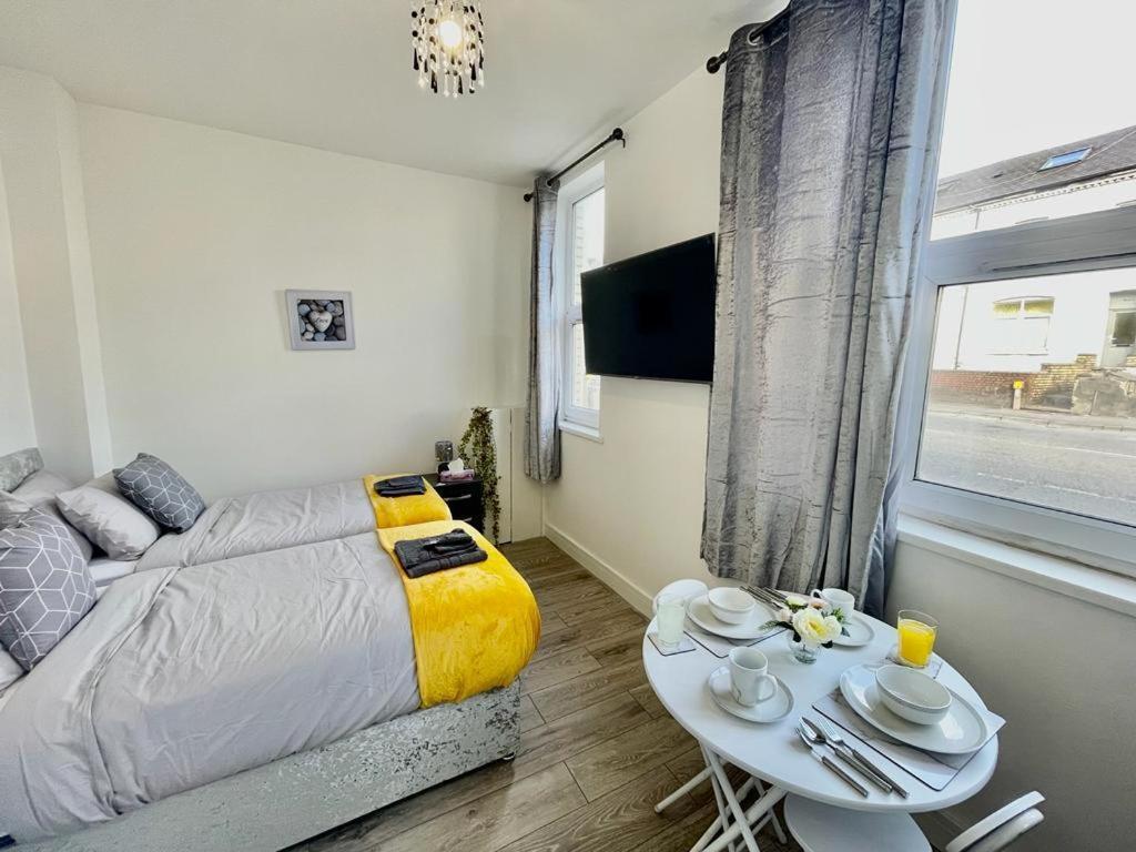 Cardiff City Centre Apartment- Penarth Road Buitenkant foto